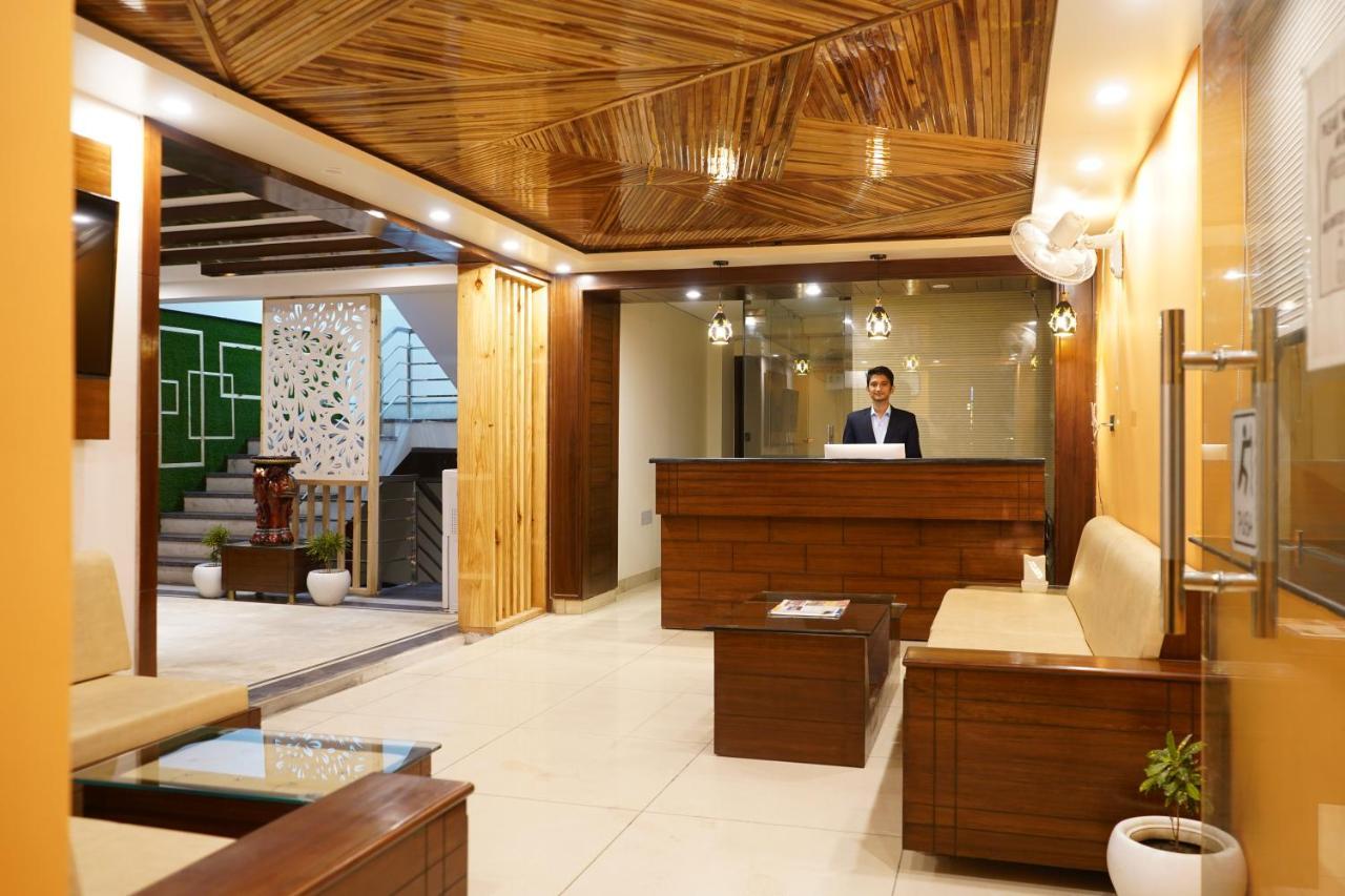 Hotel Doon'S Pride 德拉敦 外观 照片